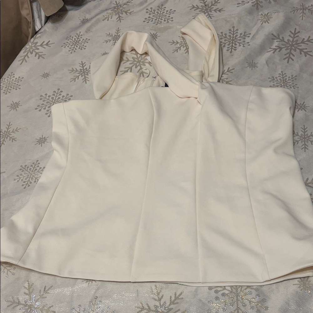 Express Cream Backless Top - Picture 4 of 5
